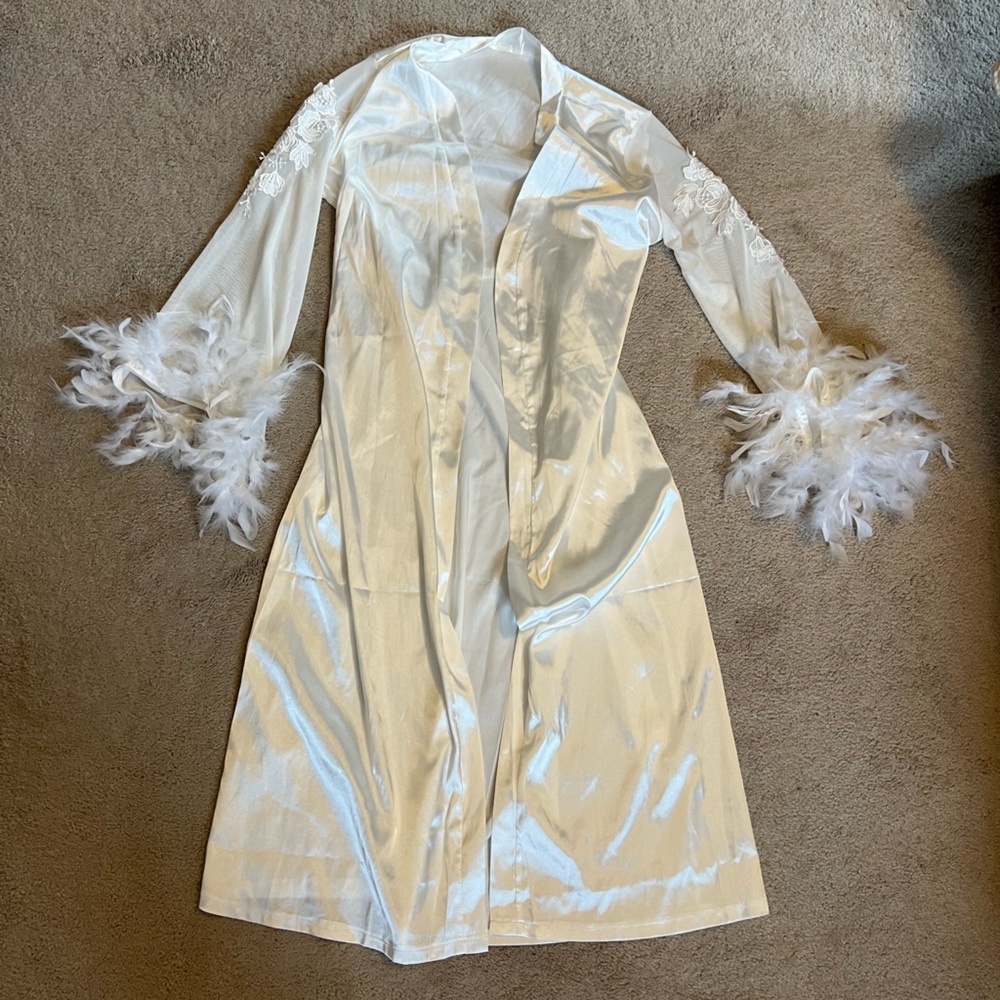 White Satin Robe - Picture 2 of 2
